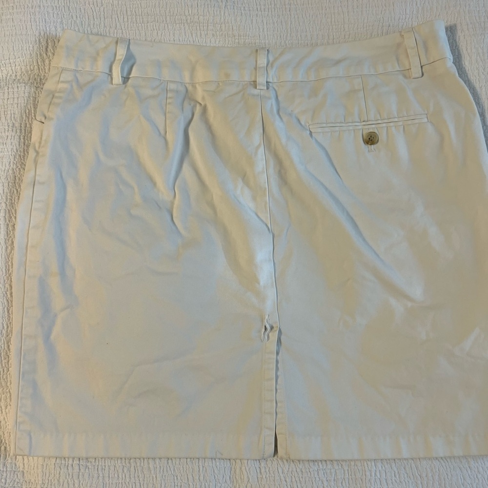 White skirt - Picture 2 of 5